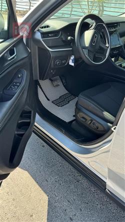 جیپ گراند شیرۆکی